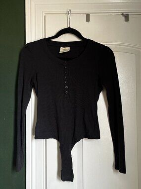 Easy Standar Henley Long Sleeve Bodysuit